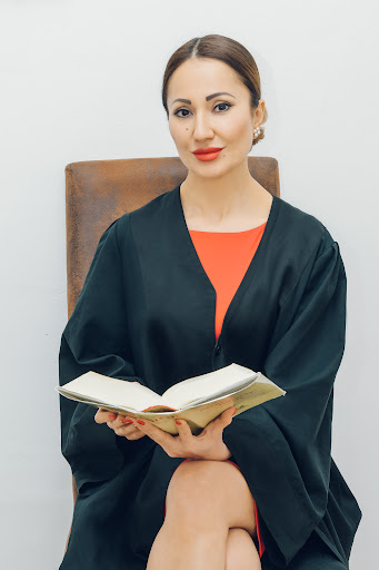Strafverteidigerin Jacqueline Ahmadi, Fachanwalt für Strafrecht & Verkehrsrecht, Rechtsanwalt