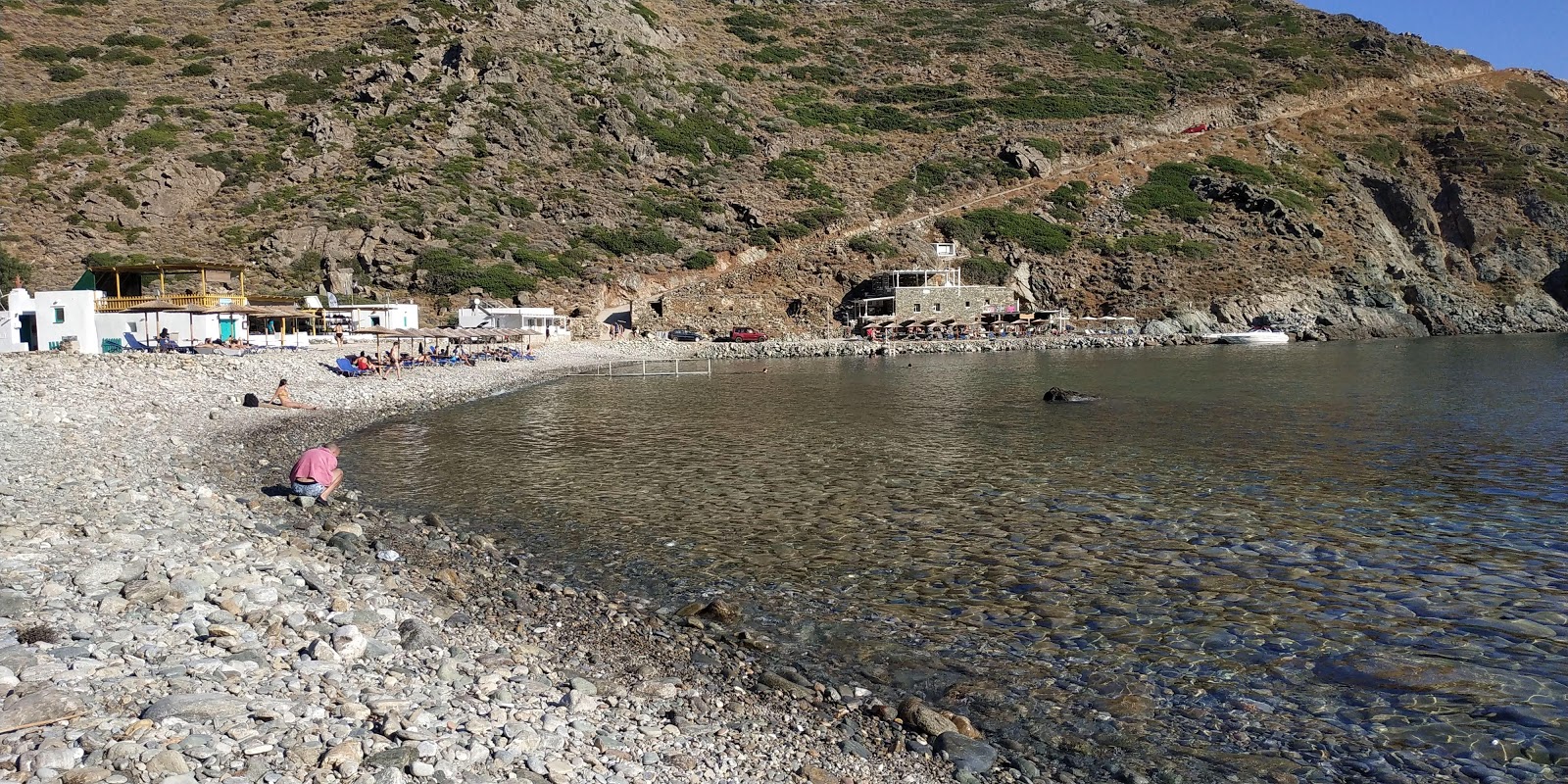 Photo de Vroulidia beach zone des équipements