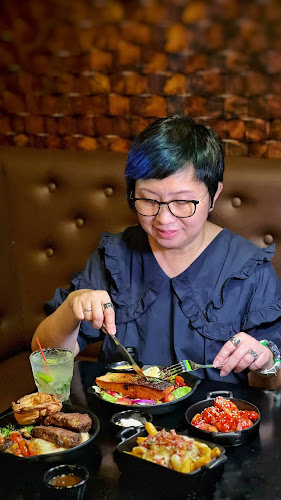 Opinii despre Mo’s House of Rock în Singapore - Restaurant