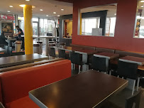 Atmosphère du Restauration rapide McDonald's à Villeneuve-Saint-Georges - n°10