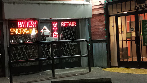 Watch Repair Service «Top Time Watch Repair & Engraving», reviews and photos, 16053 Aurora Ave N, Shoreline, WA 98133, USA
