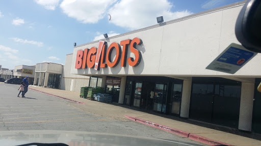 Discount Store «Big Lots», reviews and photos, 2110 S Cooper St, Arlington, TX 76013, USA