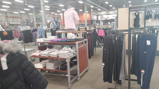 Shopping Mall «Traders Point», reviews and photos, 5652 W 86th St, Indianapolis, IN 46278, USA