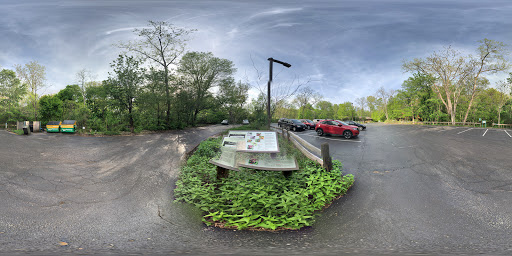 Park «Nature Center At Shaker Lakes», reviews and photos, 2600 S Park Blvd, Cleveland, OH 44120, USA