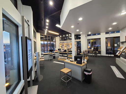 Cell Phone Store «Verizon Authorized Retailer - Wireless Zone», reviews and photos, 740 Main St #102, Mendota Heights, MN 55118, USA