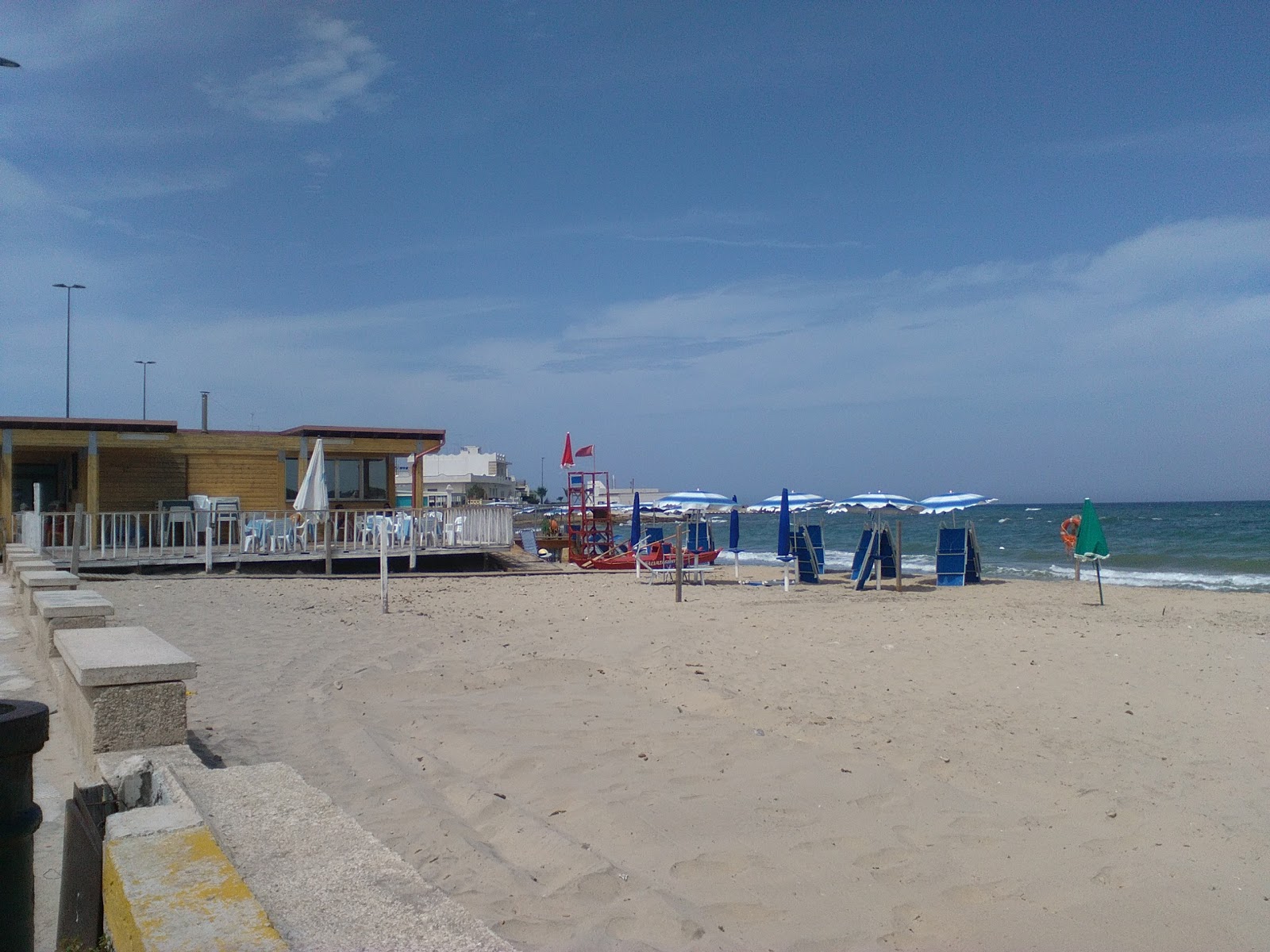 Foto de Olindo's beach con parcialmente limpio nivel de limpieza