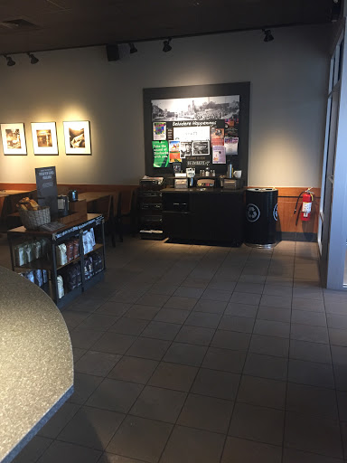 Coffee Shop «Starbucks», reviews and photos, 1922 Gateway Center Dr, Belvidere, IL 61008, USA