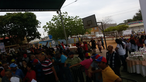 cancha deportiva escuela de basket