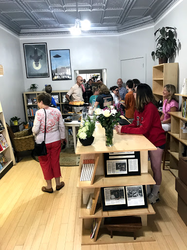 Book Store «Winchester Book Gallery», reviews and photos, 185 N Loudoun St, Winchester, VA 22601, USA