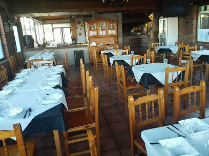 Restaurante Collado de Cristóbal - C. Santander, 1, 39750 Colindres, Cantabria, Spain