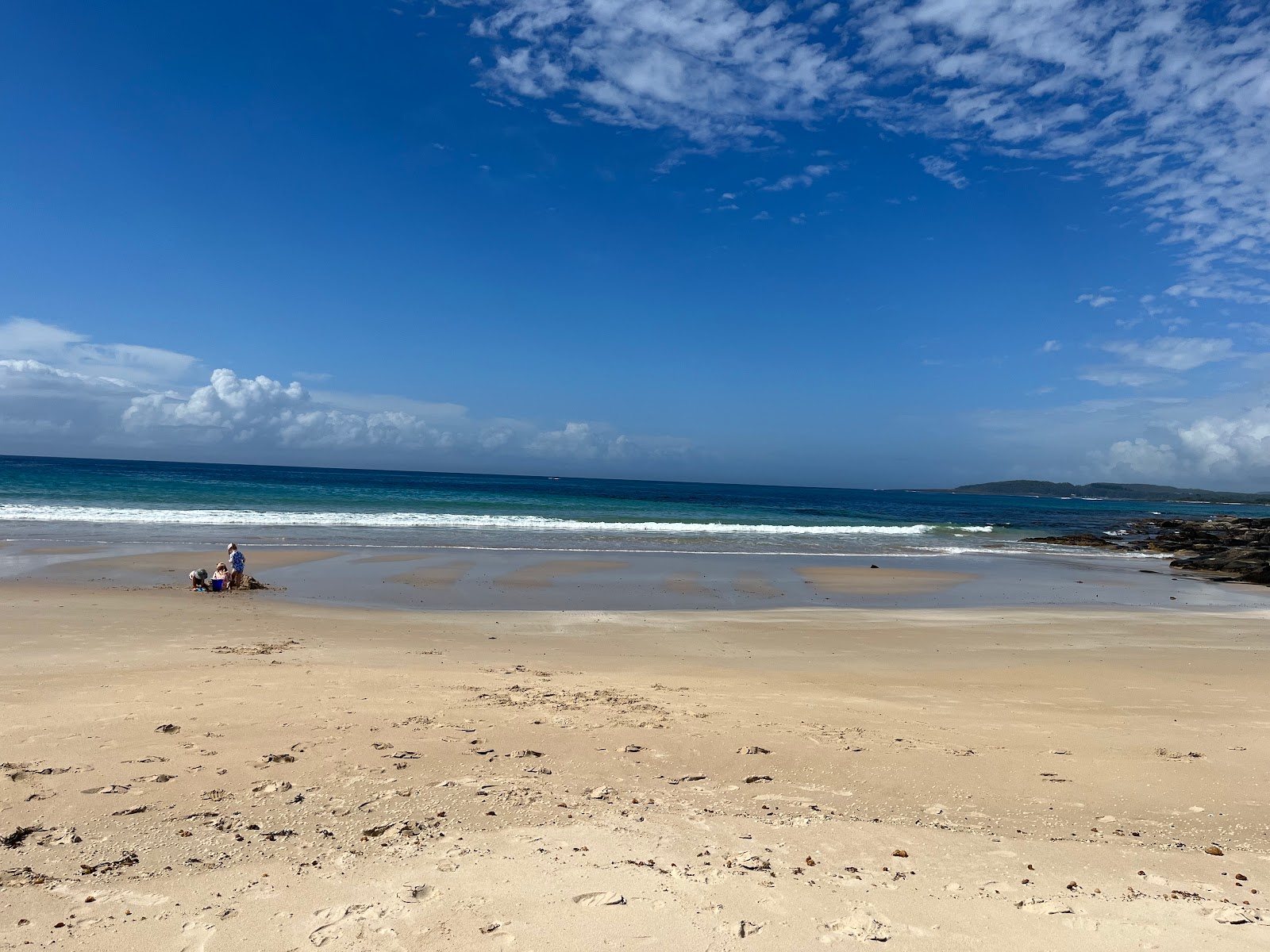 Foto von Bull Pup Beach mit geräumige bucht