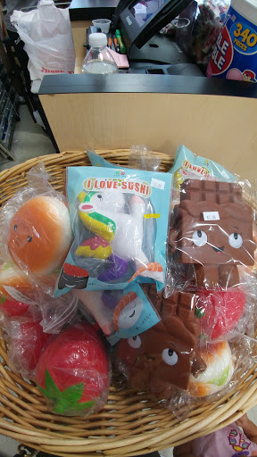 HIGHFIVE DISCOUNT STORE, 250 US-6, Mahopac, NY 10541, USA, 