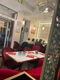 Atmosphère du Restaurant marocain L'Etoile Longchamp Paris 16 - n°9