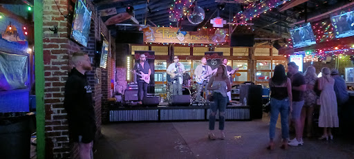 Live Music Bar «Tin Roof», reviews and photos, 3921 Shelbyville Rd, Louisville, KY 40207, USA