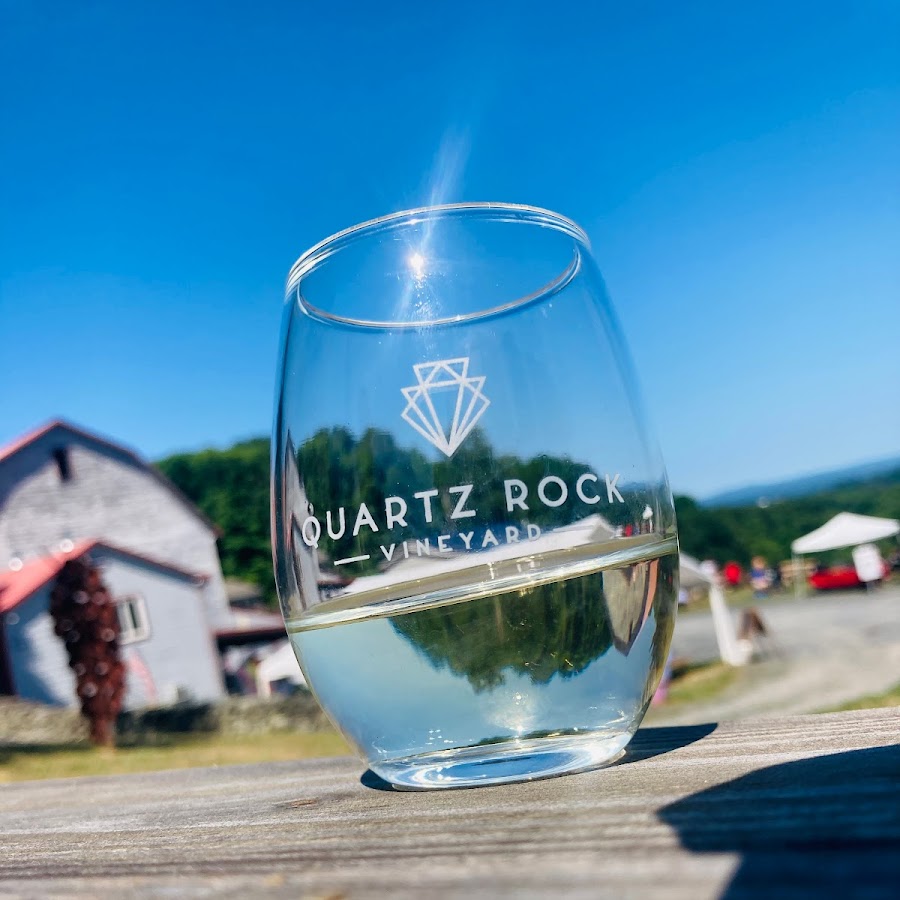 Quartz Rock Vineyard (formerly Glorie Farm Winery)