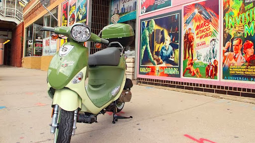 Motor Scooter Dealer «Scooterworks Chicago», reviews and photos, 5410 N Damen Ave, Chicago, IL 60625, USA