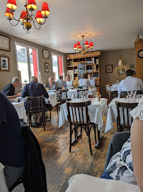 Atmosphère du Restaurant français Le Bistrot de Louis à Quimper - n°4