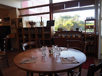 Atmosphère du Restaurant français L'Omaha Restaurant à Saint-Laurent-sur-Mer - n°8