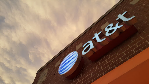 Cell Phone Store «AT&T», reviews and photos, 291 N York St, Elmhurst, IL 60126, USA
