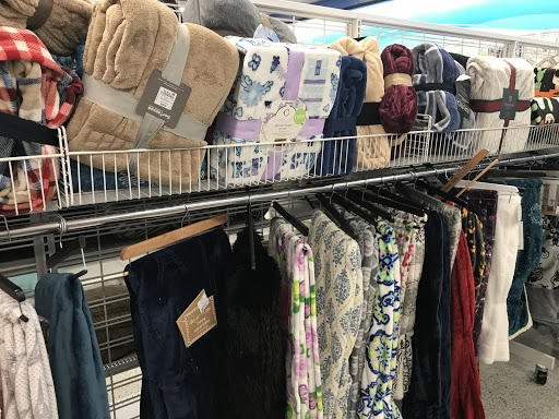 Clothing Store «Ross Dress for Less», reviews and photos, 2420 Chemical Rd, Plymouth Meeting, PA 19462, USA