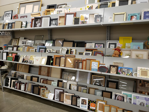 Thrift Store «Goodwill Store & Donation Center», reviews and photos, 5518 Touhy Ave, Skokie, IL 60077, USA
