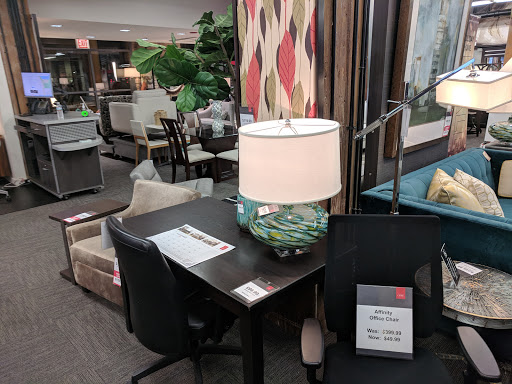 Furniture Rental Service «CORT Furniture Rental & Clearance Center», reviews and photos, 540 N Lake Shore Dr, Chicago, IL 60611, USA