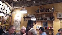 Atmosphère du Restaurant Les Ventres Jaunes à Lyon - n°11