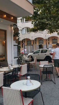 Atmosphère du Restaurant Roots cuisine de rue à Sainte-Maxime - n°9
