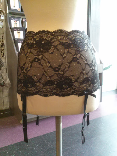 Lingerie Store «The Foundation: From Billie to Bettie», reviews and photos, 4831 SE Division St, Portland, OR 97206, USA