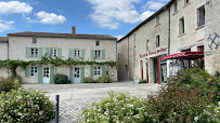 Maison du Marais Poitevin du Restaurant de cuisine traditionnelle Auberge de l'Abbaye à Maillezais - n°1