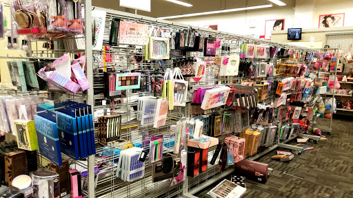 Clothing Store «Burlington Coat Factory», reviews and photos, 3333 N State Rd 7, Lauderdale Lakes, FL 33319, USA