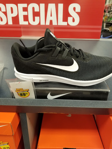 Sporting Goods Store «Big 5 Sporting Goods», reviews and photos, 1675 W Lacey Blvd, Hanford, CA 93230, USA