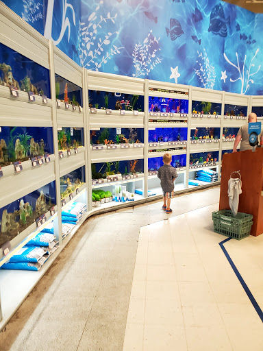 Pet Supply Store «PetSmart», reviews and photos, 5640 Cedar Lake Rd, Minneapolis, MN 55416, USA