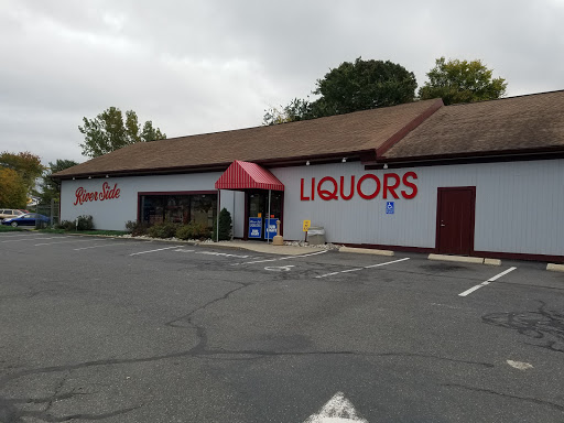 Liquor Store «Riverside Liquors Inc», reviews and photos, 1811 Main St, Agawam, MA 01001, USA