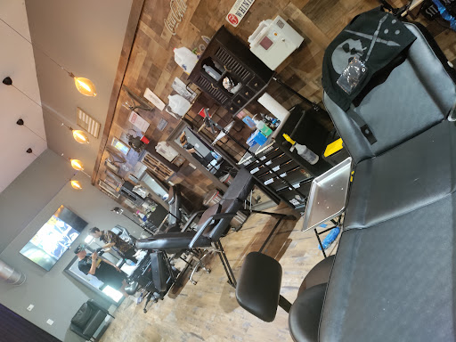 Tattoo Shop «Salvation Tattoo Lounge», reviews and photos, 1612 Washington Ave, Miami Beach, FL 33139, USA