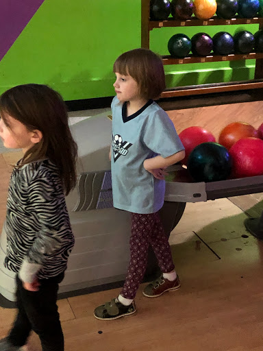 Karaoke Bar «Brownsburg Bowl», reviews and photos, 18 Whittington Dr, Brownsburg, IN 46112, USA