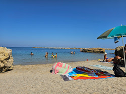 Acque Dolci Beach'in fotoğrafı - rahatlamayı sevenler arasında popüler bir yer