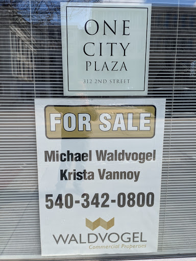 Southern Restaurant (US) «Blue 5 Restaurant», reviews and photos, 312 2nd St SW, Roanoke, VA 24011, USA