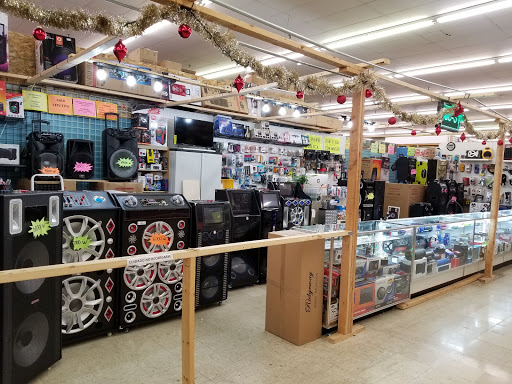 Shopping Mall «Elgin Shopping Mall», reviews and photos, 308 S McLean Blvd, Elgin, IL 60123, USA