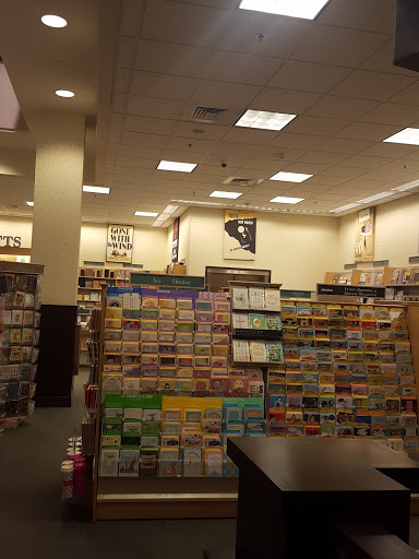 Book Store «Barnes & Noble», reviews and photos, 5755 N Bayshore Dr, Glendale, WI 53217, USA