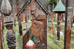 Cimitirul din Pasul Nyerges image