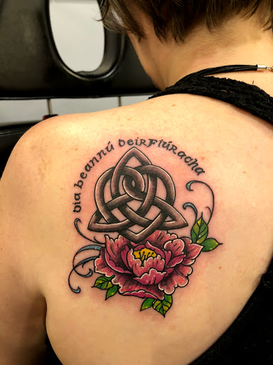 Pincushns, 214 College Ave, Holland, MI 49423, USA, 