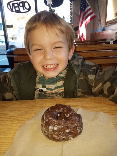 Donut Shop «Country Style Donuts», reviews and photos, 4300 Williamsburg Rd, Richmond, VA 23231, USA