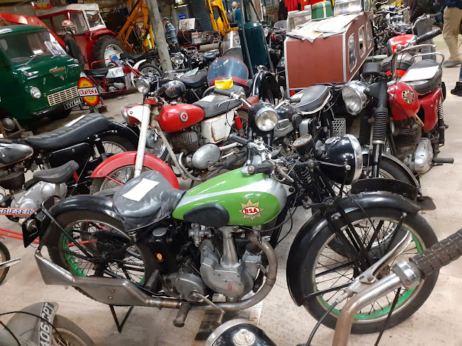 cravens motocycle museum - Museum