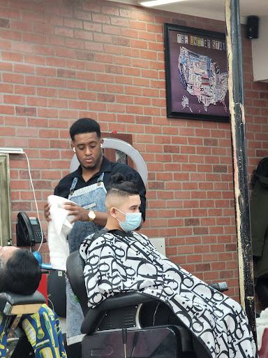 Barber Shop «THE PATIO BARBER SHOP», reviews and photos, 37 W Somerset St, Raritan, NJ 08869, USA
