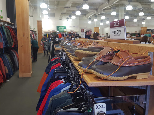 Clothing Store «L.L. Bean Outlet», reviews and photos, 1 Freeport Village Station, Freeport, ME 04033, USA