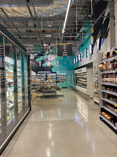 Grocery Store «Whole Foods Market», reviews and photos, 2323 Wisconsin Ave NW, Washington, DC 20007, USA