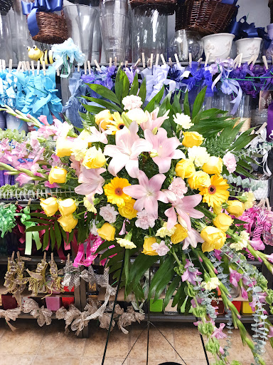 Florist «Treasures To Adore», reviews and photos, 1313 Carolyn Ct, Humble, TX 77338, USA