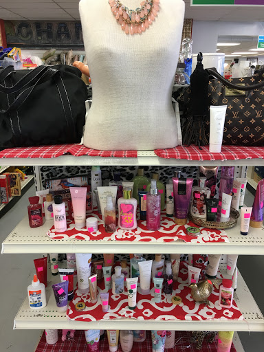 Non-Profit Organization «St. Vincent De Paul Store», reviews and photos, 1309 Williamson St, Madison, WI 53703, USA