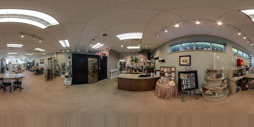 Florist «Alfa Flower Shop», reviews and photos, 7001 W North Ave, Wauwatosa, WI 53213, USA